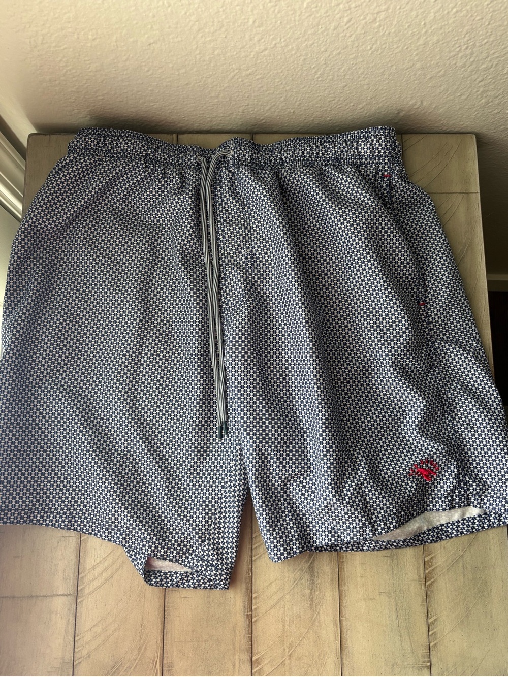 Ted Baker Red and White Lobster-Print Swim Shorts with brief lining Size 5